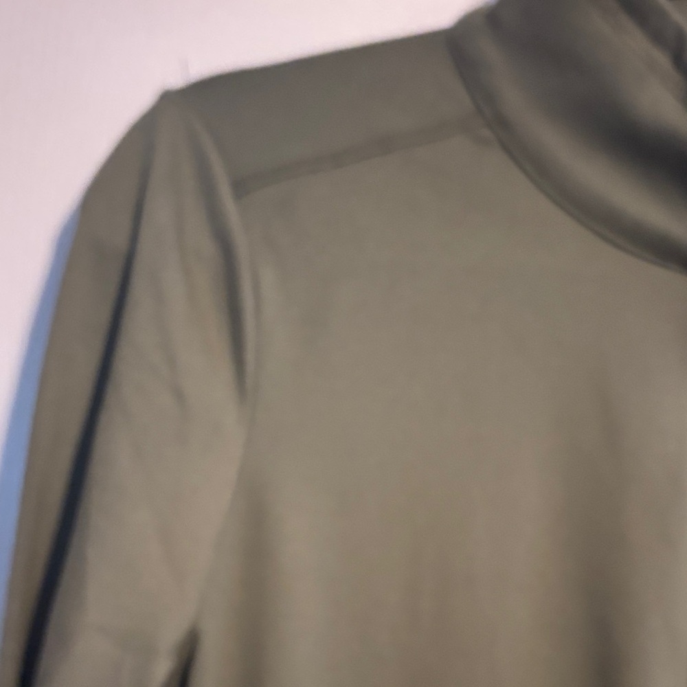 Feat long sleeve olive green unisex quarter zip size small NWOT - Picture 4 of 9